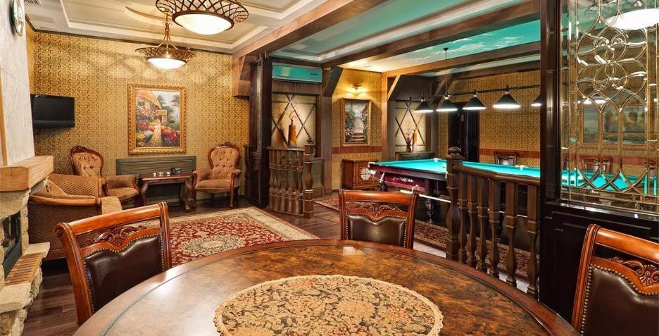 Merey Hotel Karagandy エクステリア 写真