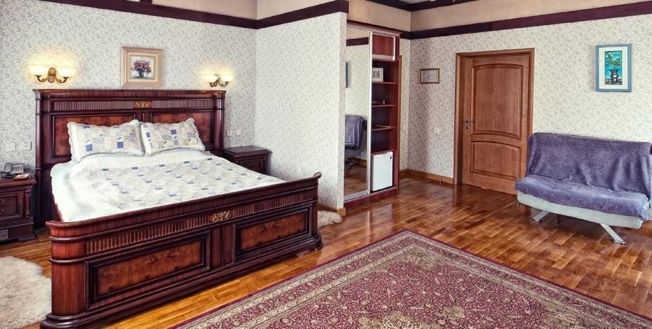 Merey Hotel Karagandy エクステリア 写真