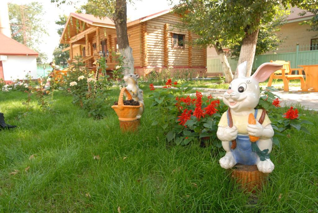 Merey Hotel Karagandy エクステリア 写真