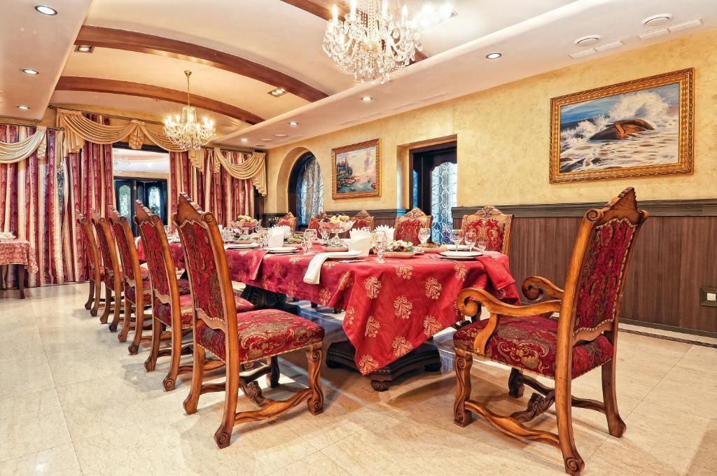 Merey Hotel Karagandy エクステリア 写真