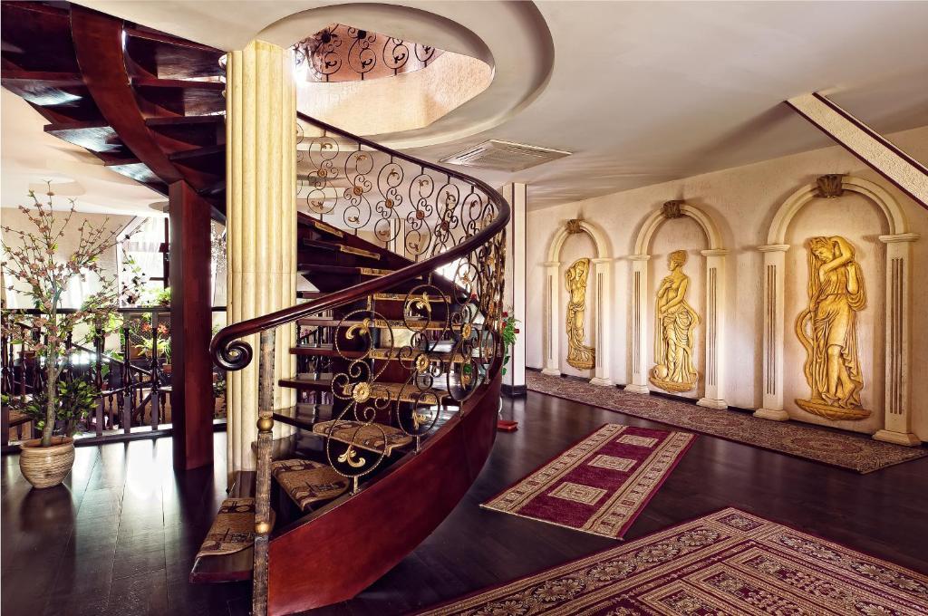 Merey Hotel Karagandy エクステリア 写真